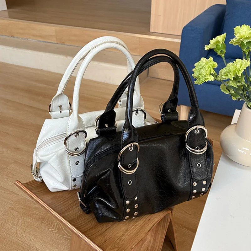 Fashion Rivet Women Shoulder Bag PU Leather Hot Girl Motorcycle Bag Bolsa Feminina Female Underarm Bag Ladies Big Handbag Black