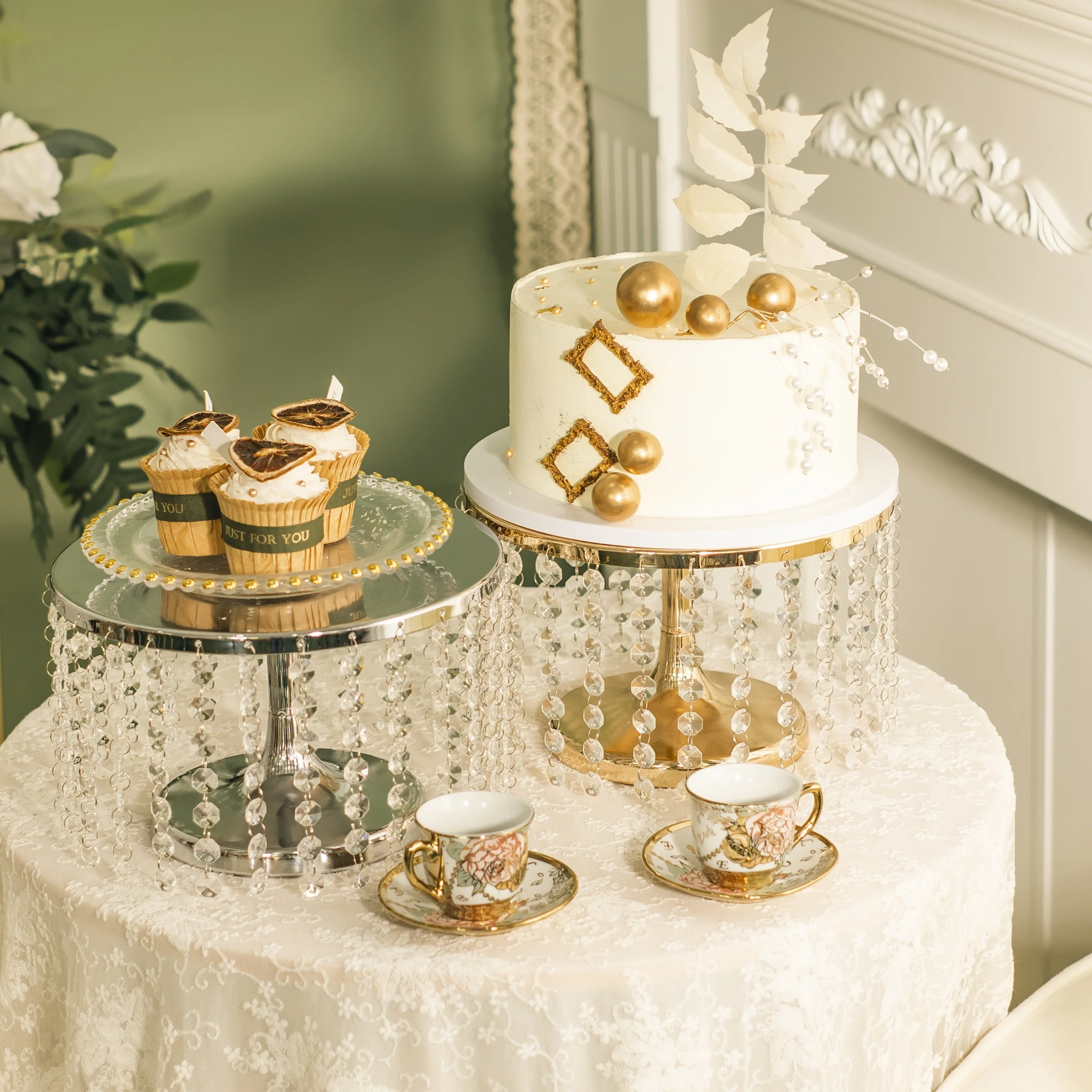 Set of 3 Cake Stand, Metal Mirror Cake Stand Cake Pedestal With Crystal Pendants and Beads, Cupcake Birthday Party Wedding Decor