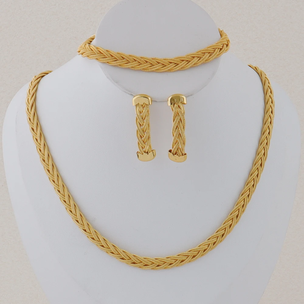 

Gilding Hollow Earrings Necklace Set Dubai Africa Luxury Punk Jewellery Valentine Gift Choker Necklace Woman Earring Set