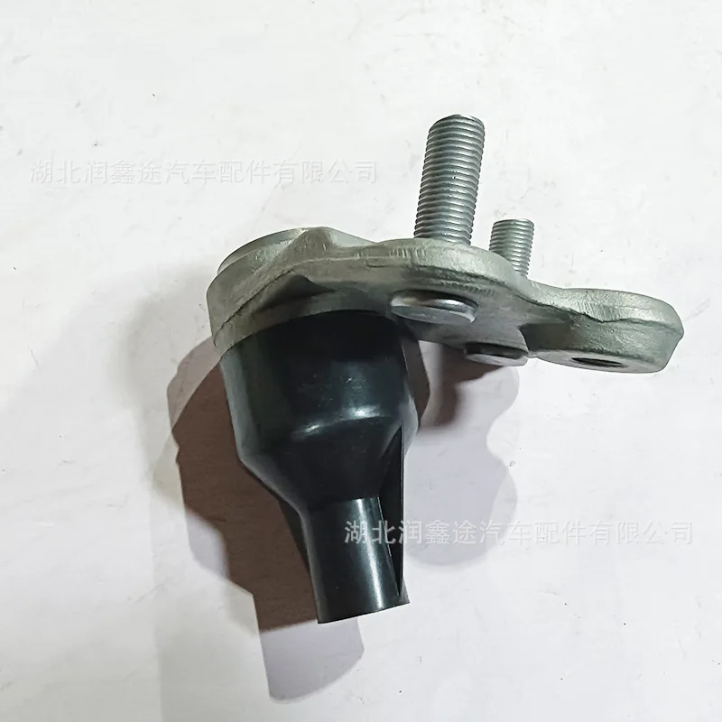 Applicable to Dongfeng Fengshen AX7 triangular arm ball head Fengshen AX7 lower arm ball head lower swing arm ball head