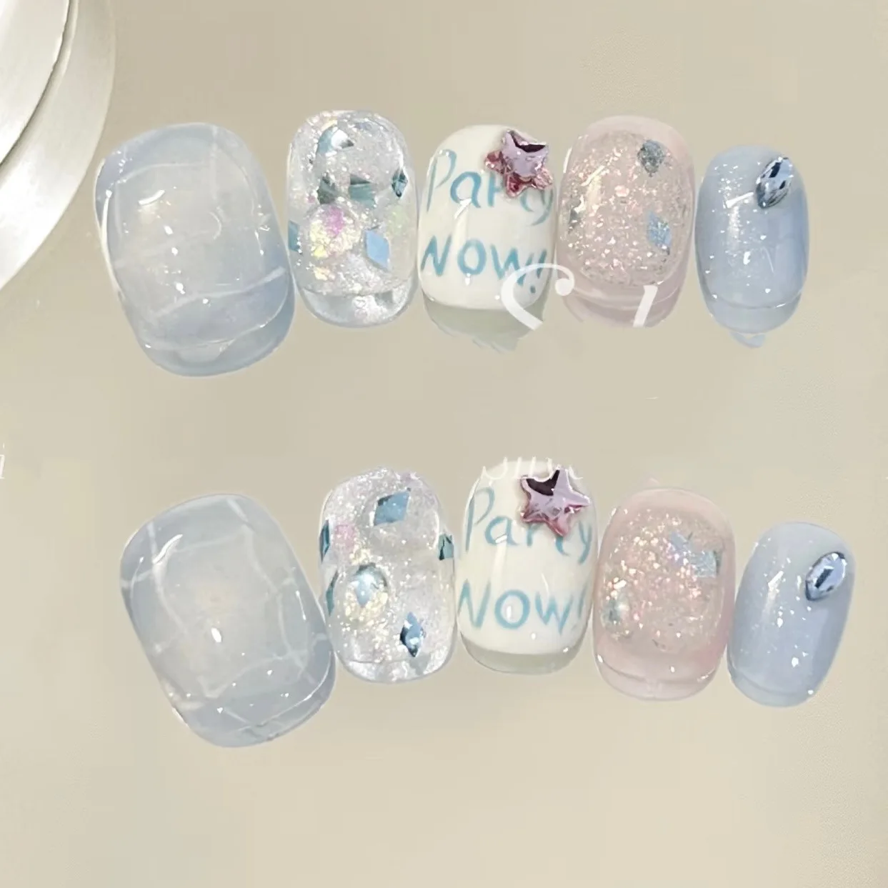 10 unidades de uñas postizas con diseño de estrella y efecto «ojo de gato», hechas a mano, en tonos azul y verde, de cobertura total, para decoración de uñas, cortas, estilo bailarina, desmontables y de fácil aplicación.
