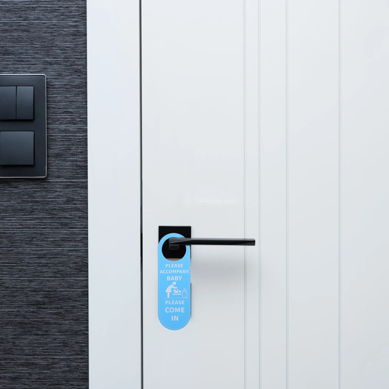 

2Pcs Baby Sleeping Hanging Sign Double Sided Blue Pink PU Door Hanger for Nursery Room Quiet Sleep Decor Bedroom Decorations