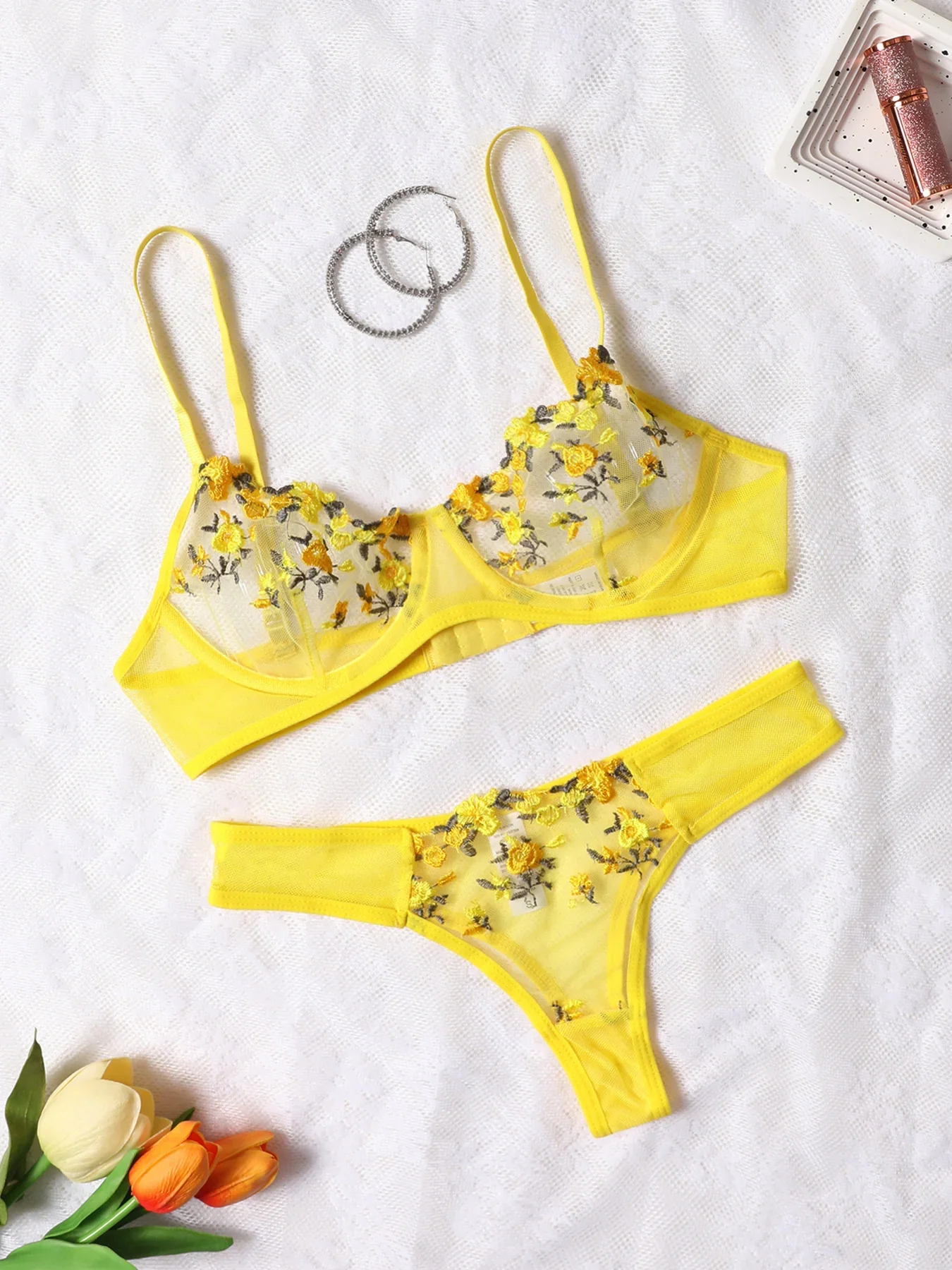

Yellow Sexy Lingerie Woman Lace Transparent Underwear Fairy Embroidery Brief Sets Delicate Bra Kit Push Up Erotic Breves Set