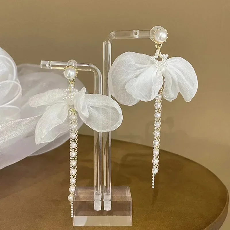 خمر هونغ كونغ نمط ضوء الفاخرة الأذن كليب الملحقات الفرنسية الأبيض القوس قرط كبس طويل اللؤلؤ شرابة الأقراط للنساء #5