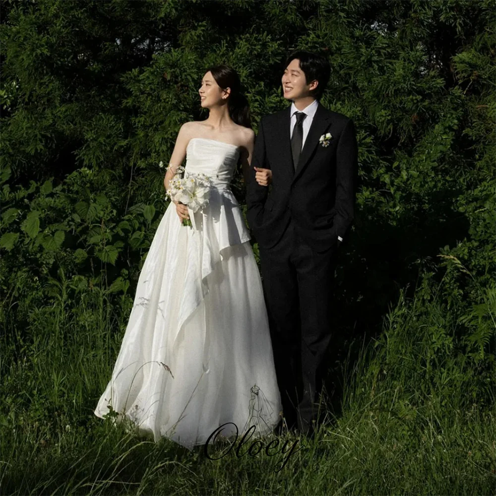 OLOEY Minimalist Strapless Korea Wedding Dress Photo Shoot Tulle A‑Line Customized Bridal Gown Outdoor Wedding Dress 웨딩드레스