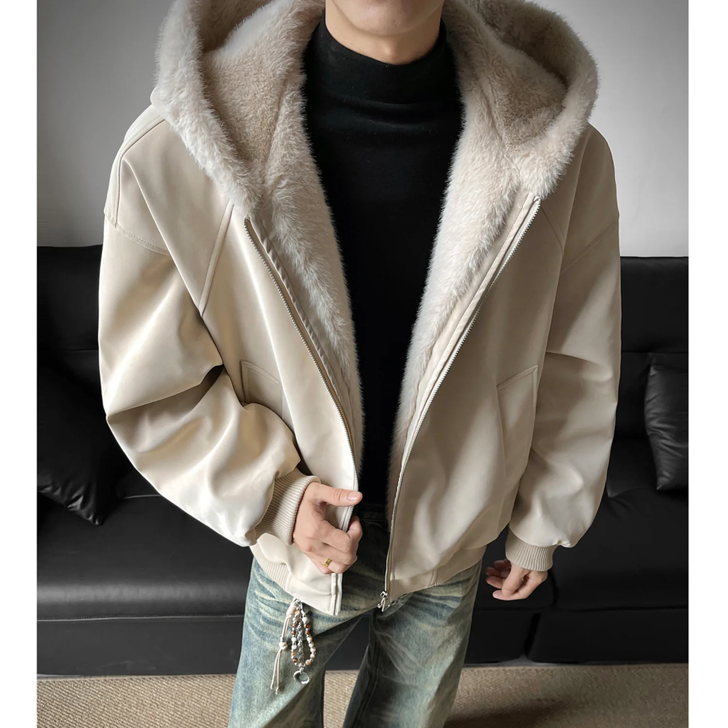 Fur Collar Eastern …