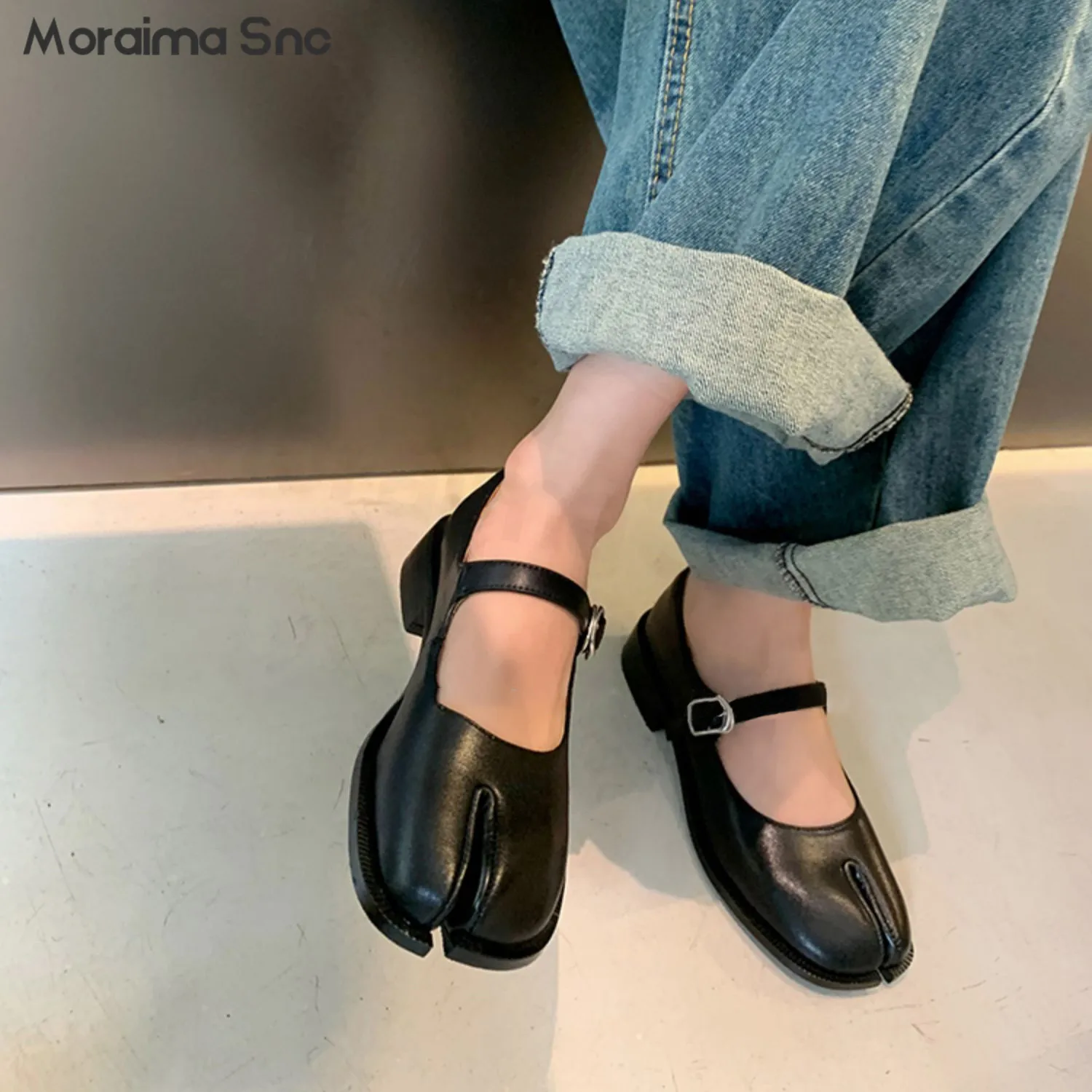 

Retro Genuine Leather Tabi Mary Jane Shoes One-Button Flat-Soled Black Elegant Leather Shoes Fashionable and Casual Women's Shoe