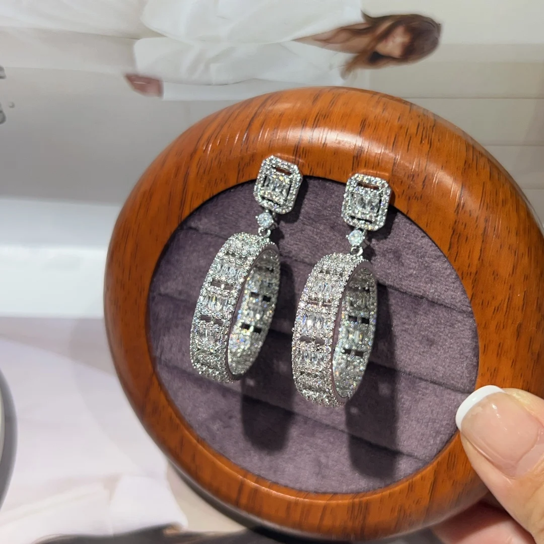 

HIBRIDE Exquisite Elegant Round Glitter Zircon Earrings Women's Clothing Light Luxury Jewelry Set Travel Party Wedding Gift E172