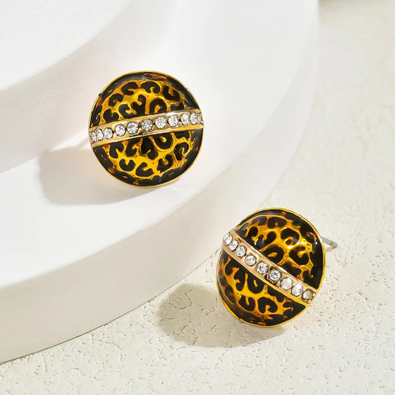 2025 New Arrival Enamel Leopard Clip on Earrings for Women High-quality Rhinestone Geometric Round Dome Stud Jewelry Accessories