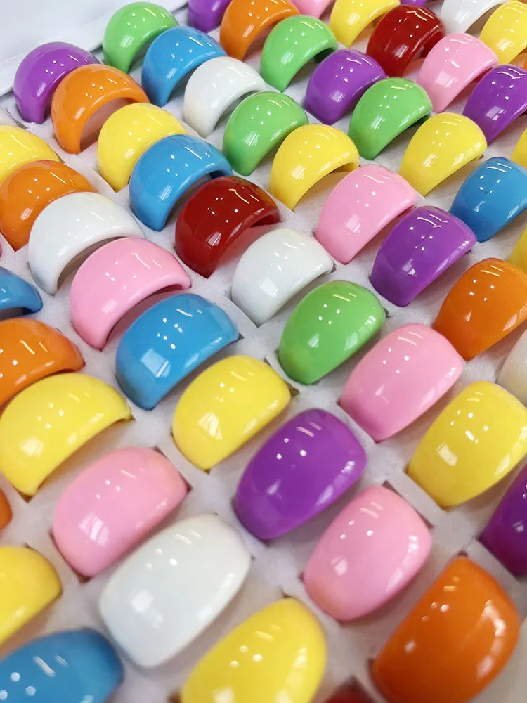 マカロンプラスチックリング,ミックスカラー,子供用,男の子と女の子用,幼児用ジュエリー,卸売り,3,4,10個/バッチ,50個