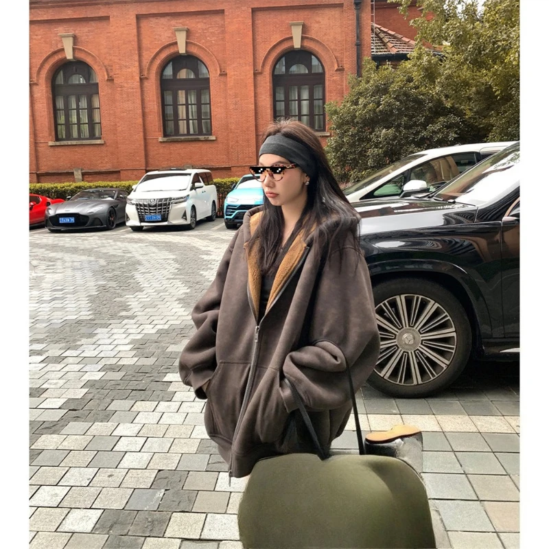 A Casual, Comfortable, Beautiful, Fashionable, Gentle and Elegant, Loose Hooded Coat Made of Fur in Winter