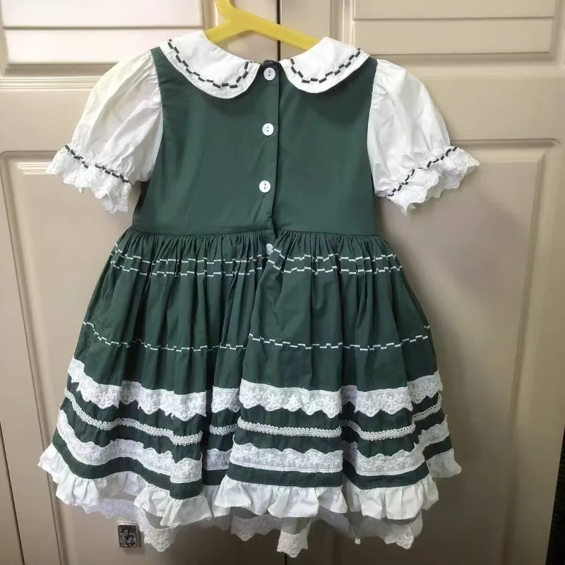 Niedliches Dienstmädchen-Kostüm für Kleinkinder im Lolita-Stil mit weißer Spitzenschürze, grünen Puffärmeln und gestuften Rüschen für Kinder-Feenkostüme – Detail 8