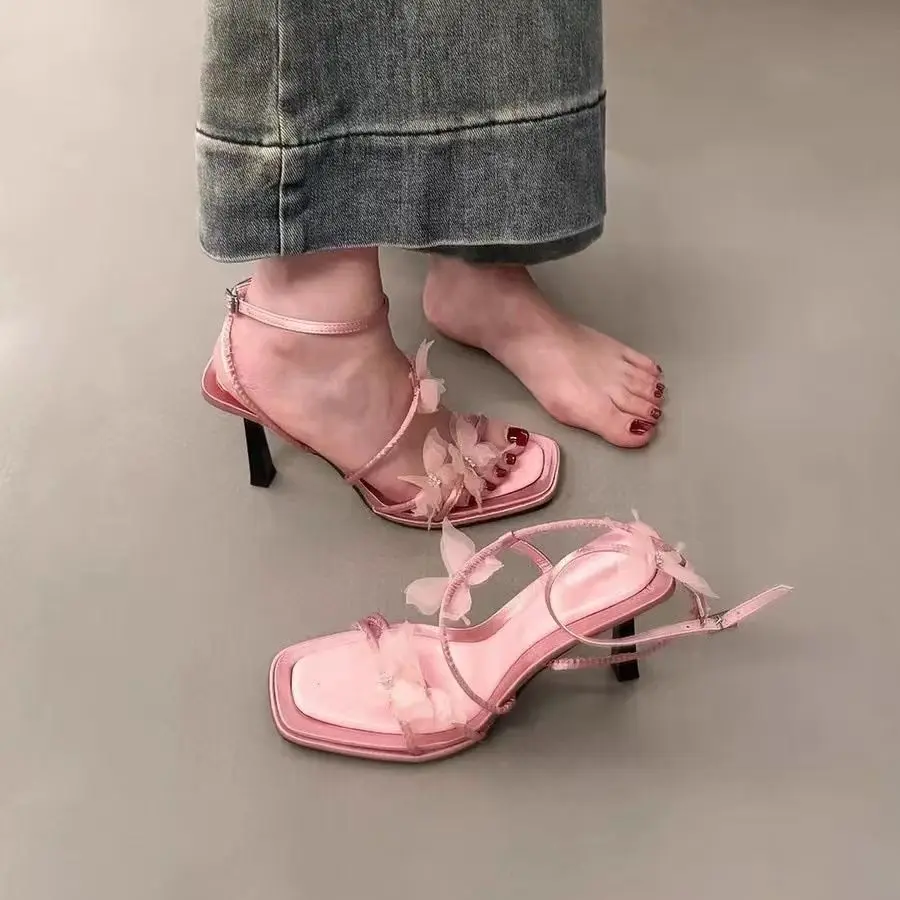 

2026 Summer New Women's Square Toe Single Strap Slim Heel Roman Sandals with Elegant Bow Tie
