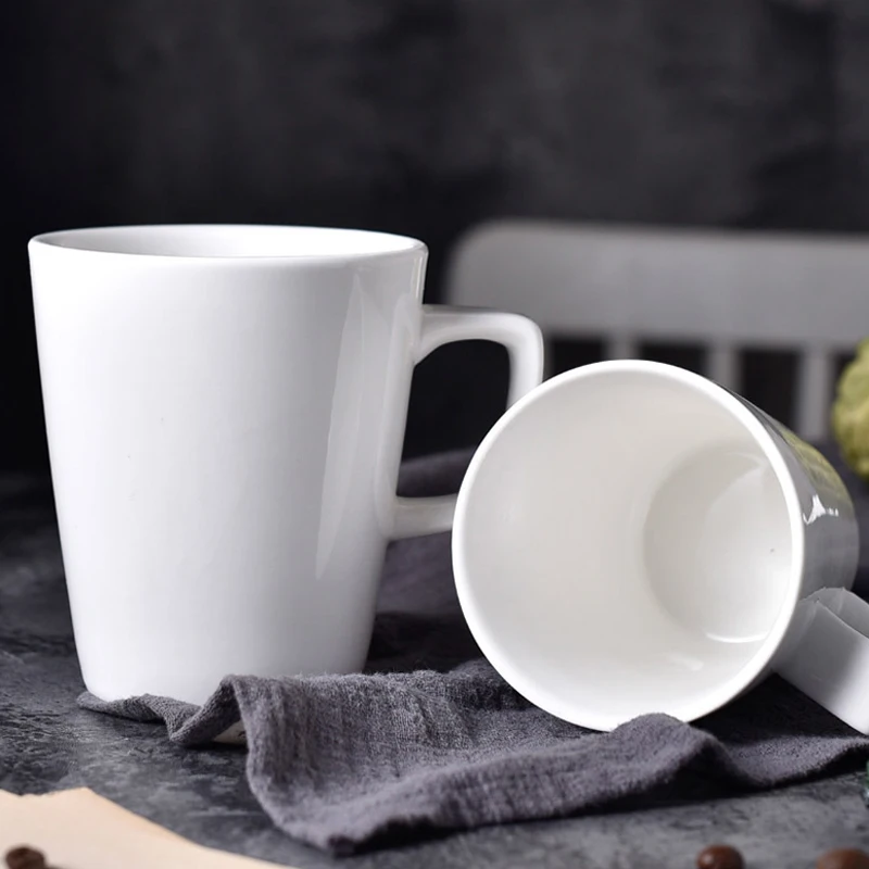 1Pc Creative Coffee Mug Pure White Ceramic Mug Tea Mug Milk Latte Coffee Drinking Cup Unique Irregular Design Porcelain Mug Gift
