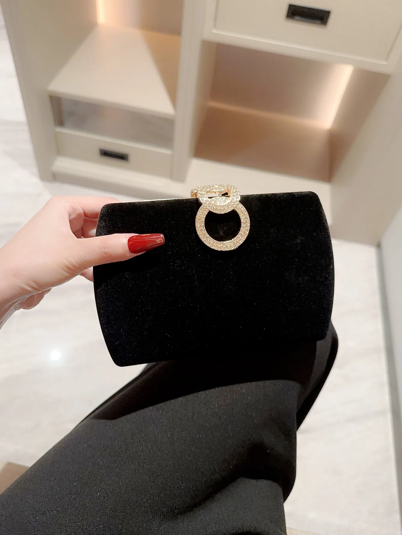 Ladies Autumn Winter Velvet Box Dinner Bag Sparkly Rhinestone Decoration Banquet Bag Clutch Evening Bag Dress Bag Prom Bag Party Bag