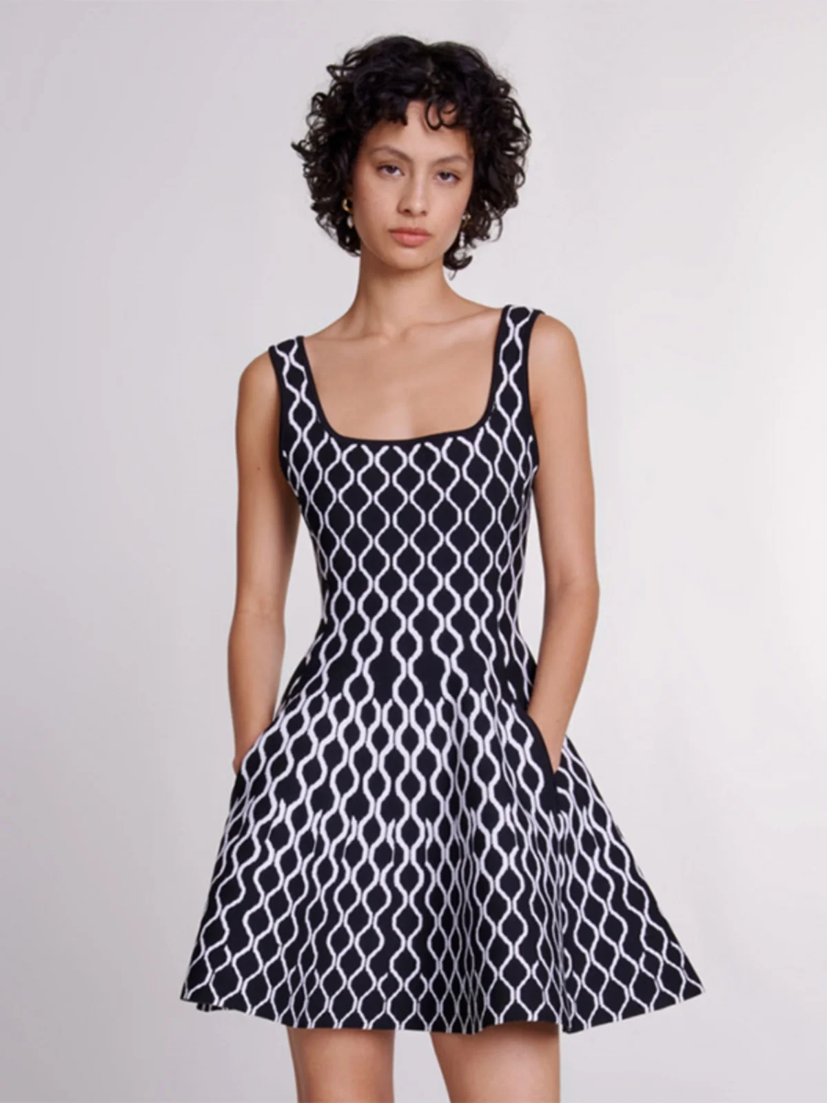 

MaSandeM Early Spring New Women's Faion Design Sense Waist Cinching Strap Dr ort Skirt Geometric Pattern OL Sle