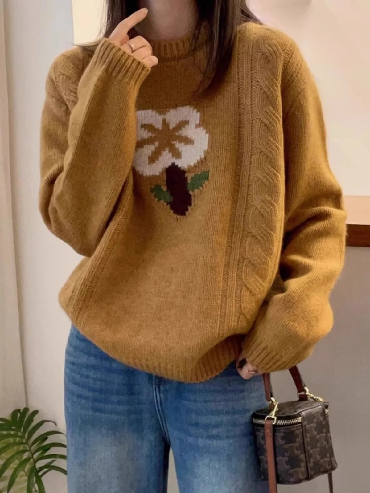 

Women's Flower Knitted Sweater O-neck Long Sleeved Pullover Soft Warm Sutumn Winter Top Fashionable Versatile Sweater 2025