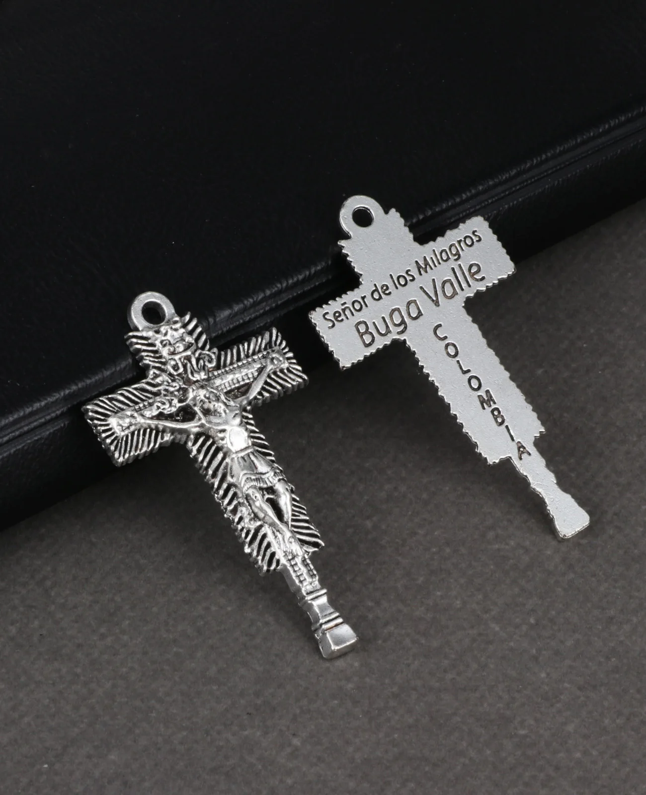 10Pcs Our Lord Miracles Buga Cross Crucifix Pendant Colombia Miracles Icon Acheiropoieta Redemptorist Monastic Community Gifts