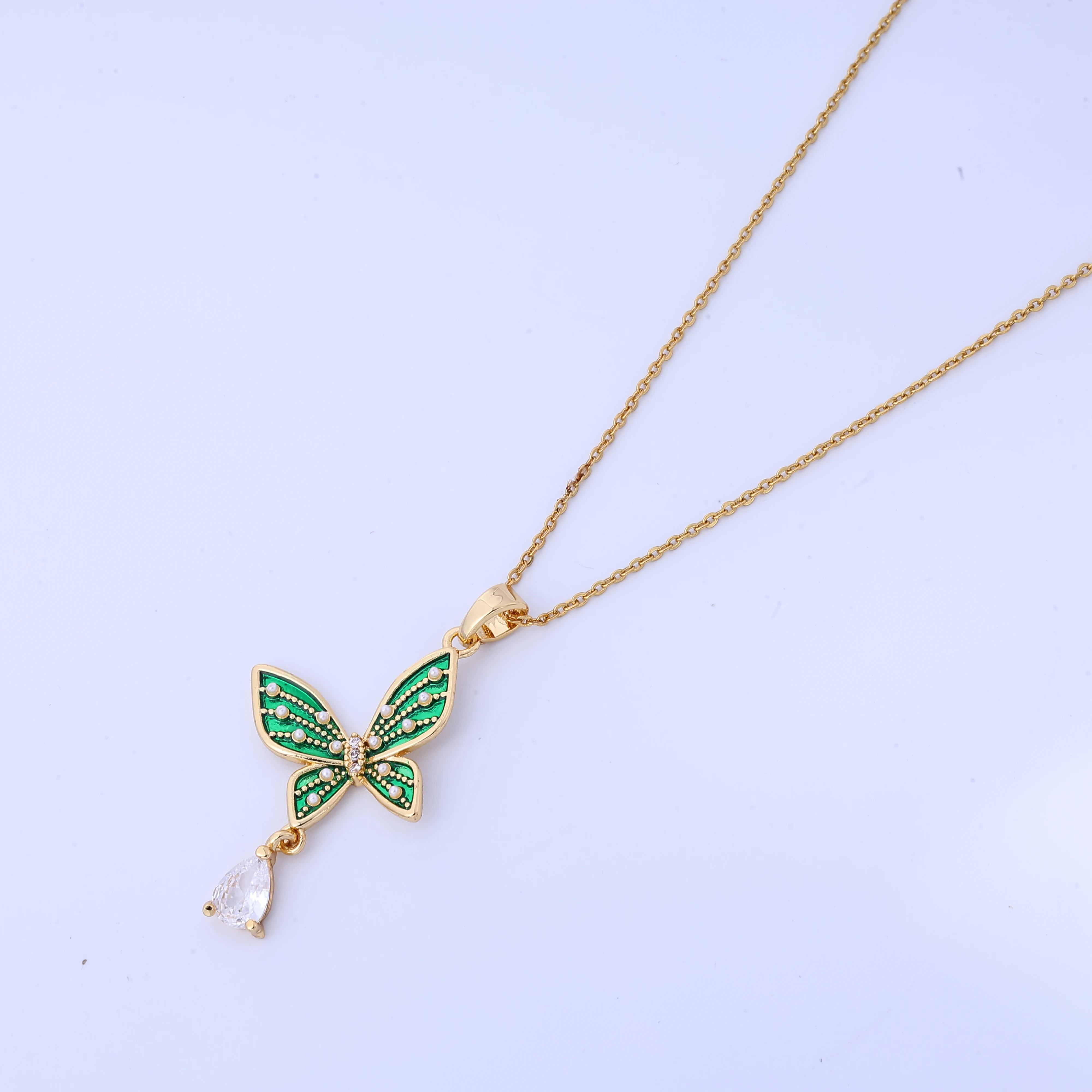 

Fashionable and high-end green pearl butterfly water droplet necklace for female actors, elegant temperament, versatile titanium
