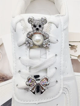 2 יחידות קשת דוב יוקרתיות לנעליים עם תכשיטי פנינה מבריקים קליפסים לנעליים קישוטים לשרוכים DIY אביזרים