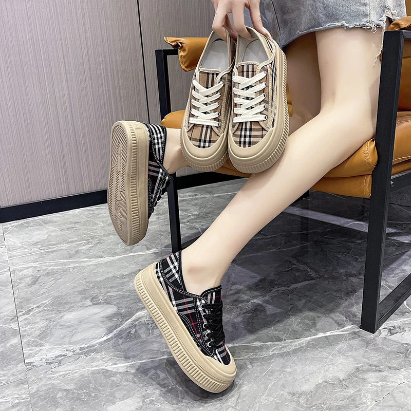 Canvas shoes women 2024 summer new breathable retro all fashion casual sports shoes women niche design sense