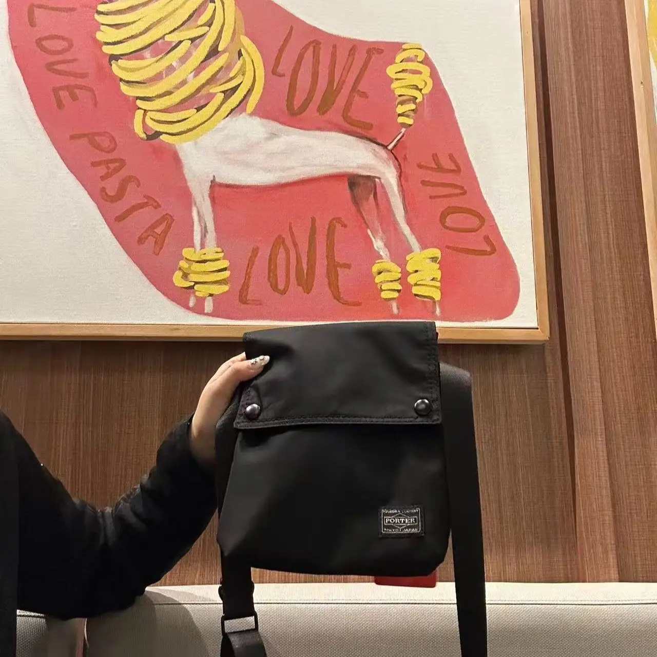 

Lightweight Nylon Shoulder Bag for Outdoor Leisure Travel - Unisex Crossbody Bag