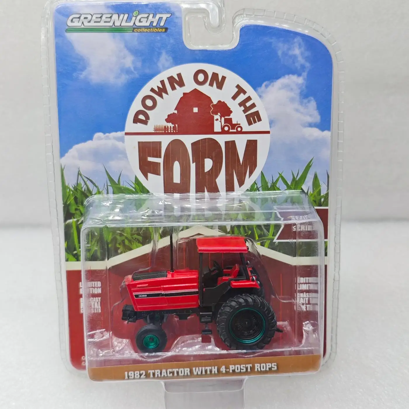 

GreenLight 1:64 1982 TRACTOR WITH 4-POST ROPS Alloy Mini Car Model Simulation Collection Display Toy Gift