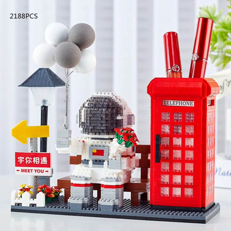 

Astronaut Building Brick Merry-go-round Pen Container Figures Micro Diamond Block Telephone Booth Nanobricks Toys With Light