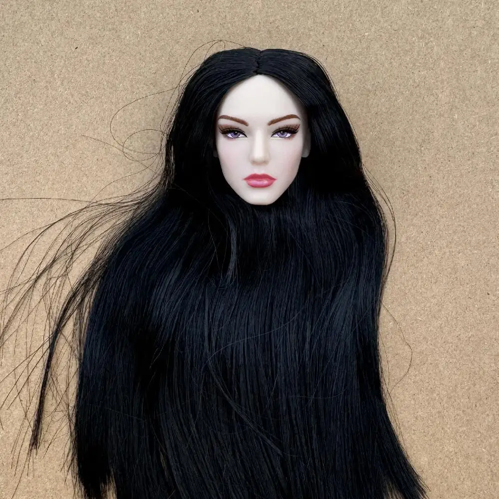1/6 Modell-Puppenköpfe mit Sommersprossen und buntem Haar, erhältlich in den Hauttönen Braun, Weiß und Beige für die Puppenherstellung. – Detail 25