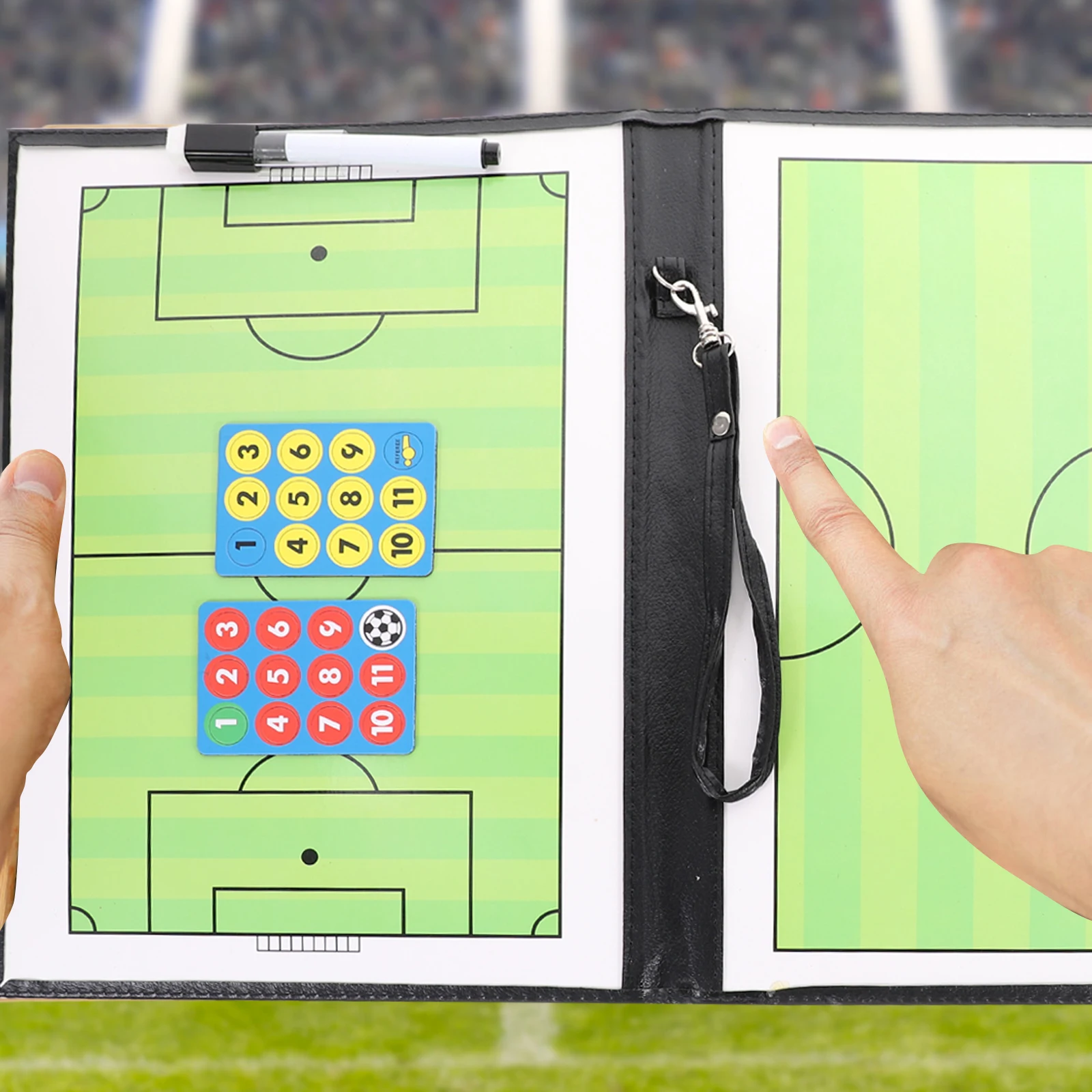 

Football Coaching Board Reusable Pvc Material Lightweight Multi-Functional Clip Design Portable Soccer Planner