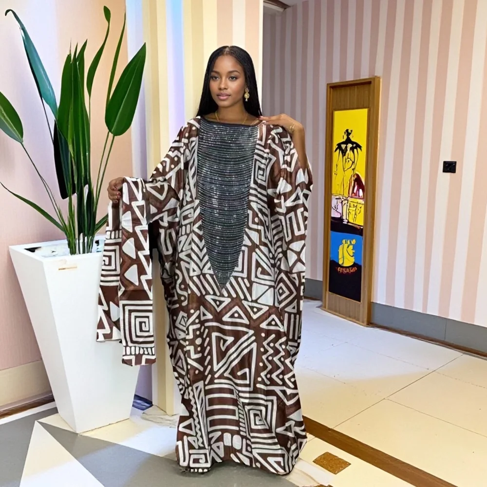 

2025 Fashion Hot Diamond Pocket Heavy Embellishment Middle Eastern Loose African Print Women's Latest Muslim Print Women's Dress