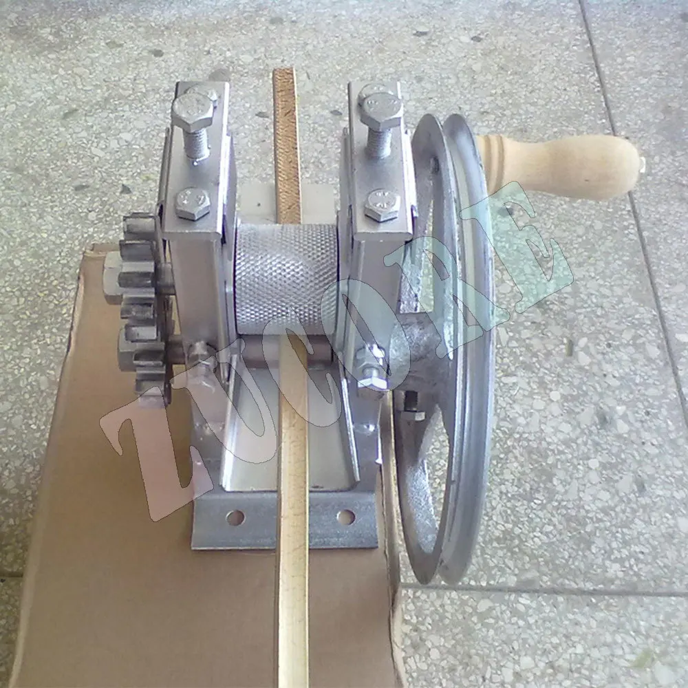 

Small Manual Strip Breaking Machine Bamboo Strip Splitting Machine Bamboo Strip Layering Machine