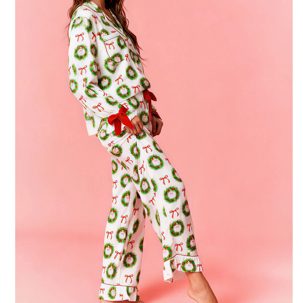 

Рождественские атласные шелковые пижамные комплекты для женщин, зеленый венок с принтом, галстук-бабочка, рубашки на пуговицах с длинными рукавами, брюки, комплекты из 2 предметов, одежда для сна