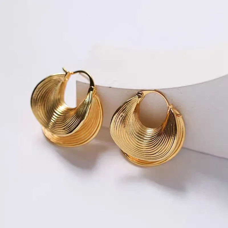 

Double-layer Texture Modeling Earrings, Women's Stud Earrings, Summer High-end Sense, Simple Personality, Versatile, Niche Tempe