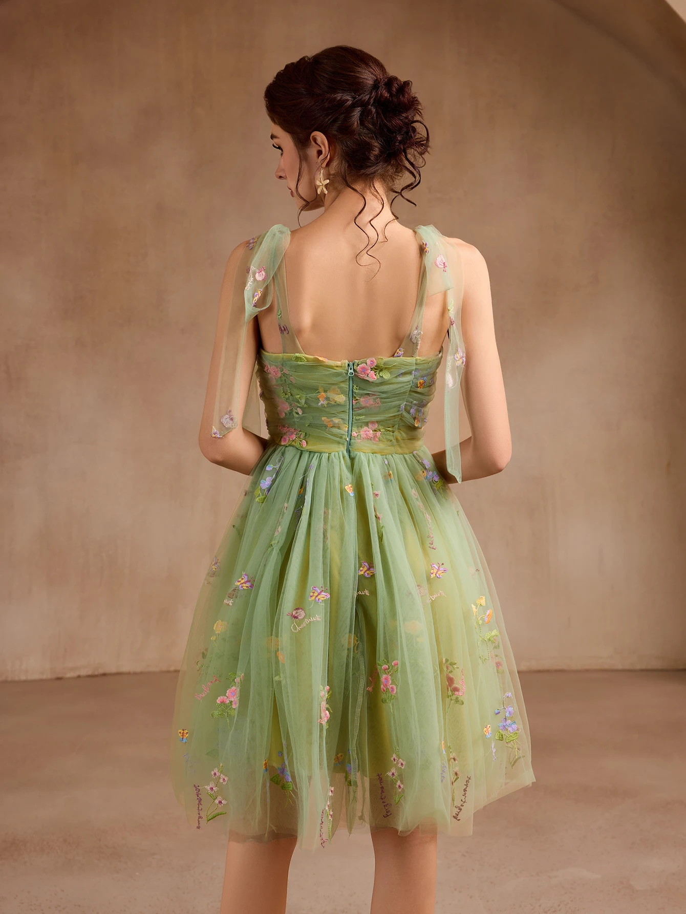 春と夏の刺繍グリーンメッシュカクテルパーティー卒業シーズンドレスウェディングパーティードレスブライズメイドドレス