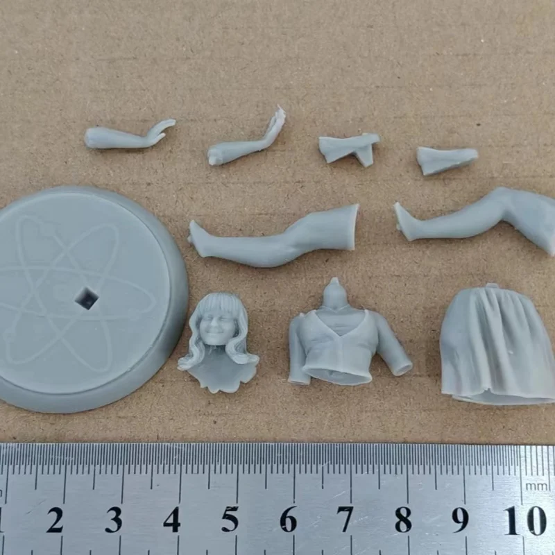 Bernadette Nsfw เรซิ่นเต็มรูปแบบตัวเลขชุด 1/24 Scale Unpainted ประกอบ