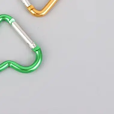 

1Pc Heart-shaped Aluminum Alloy Carabiner Key Chain Clip Outdoor Keyring Hook Water Bottle Hanging Buckle Travel Accessories