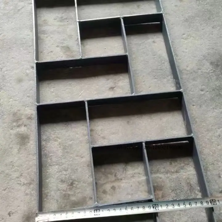 New Concrete Garden Courtyard Floor Mold Cement Embossing Printing Cement Floor Anti-skid Cement Mold view 5
