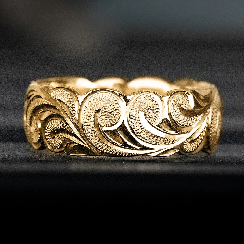 Huitan Bohemia Style Floral Pattern Gold Color Finger Ring dla kobiet Liść i kwiat Rzeźbiony wzór Szykowne kobiece pierścionki Gorąca biżuteria