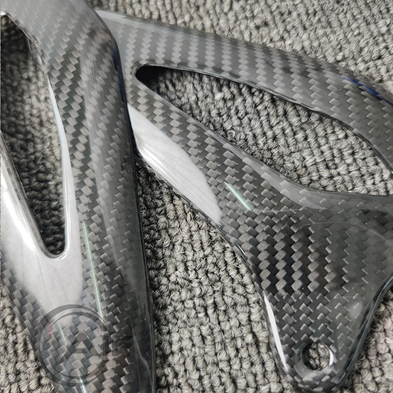 Carbon Fiber Heel Guard Plates Foot Rests For Triumph Speed Triple 1200RS 1200RR 2021-2024