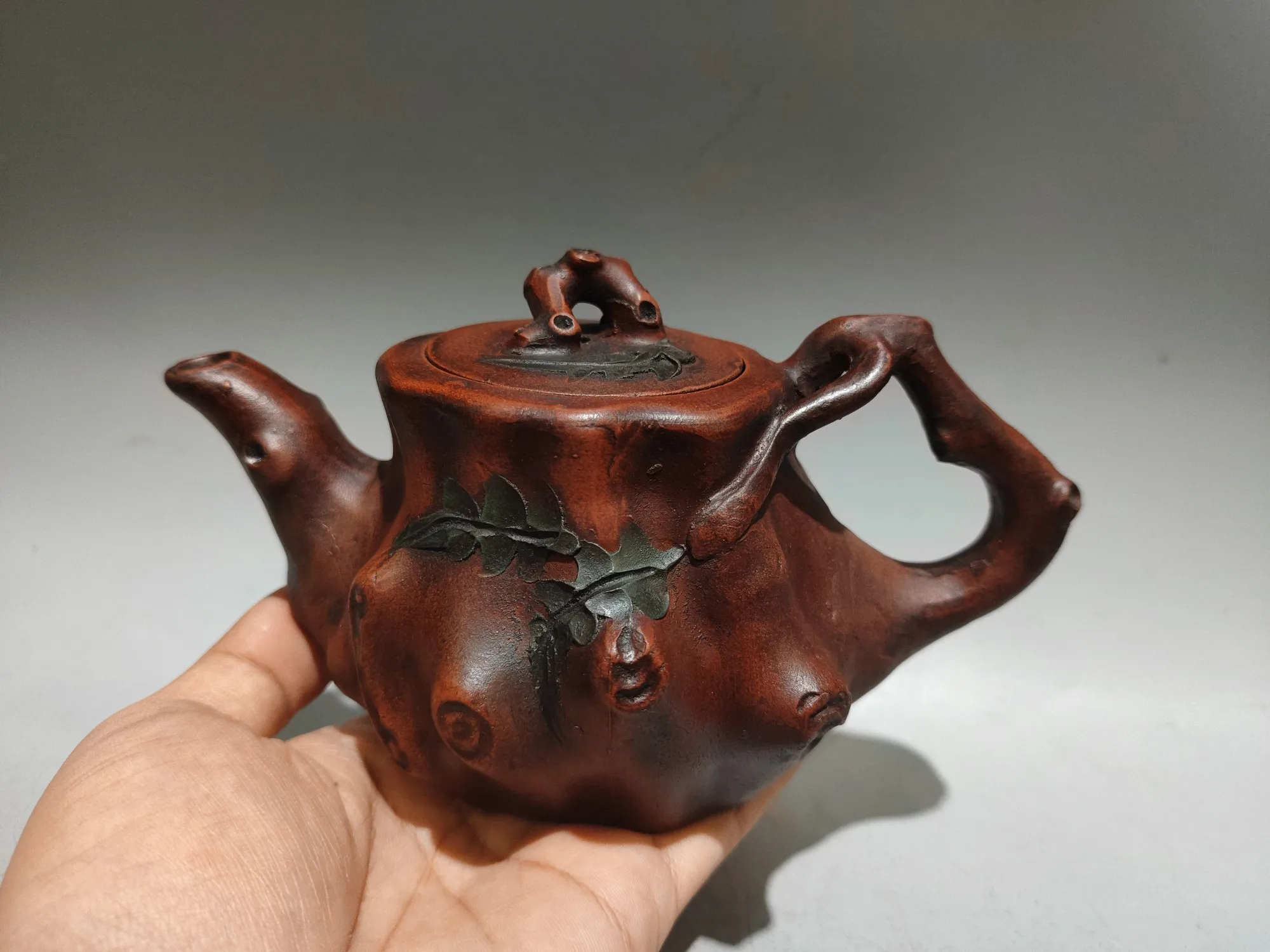 

Yixing Purple Clay Pot Root shape Stump Tree Vine Pot Kettle Teapot Flagon Sample Tea Amass wealth Ornaments
