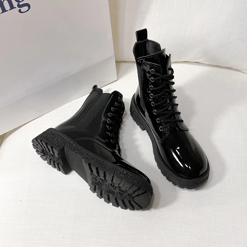 

New fashion casual comfortable Women's large size spring and autumn British style thick-soled black boots versatile 2025