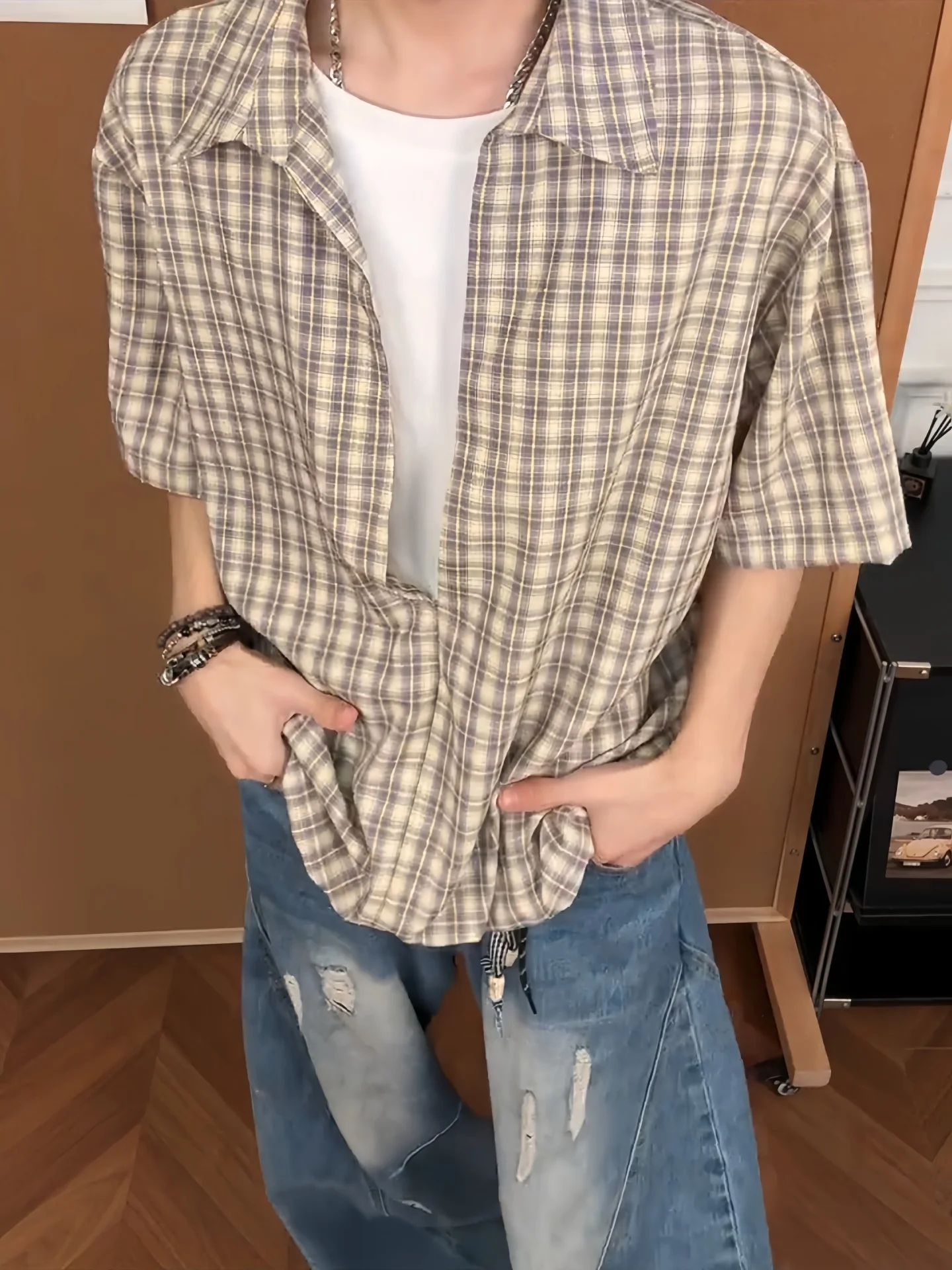 

Lightweight V-Neck Short Sleeve Ice Silk Shirt Men's Summer Thin American College Style Checkered Loose Fit Casual Shirt