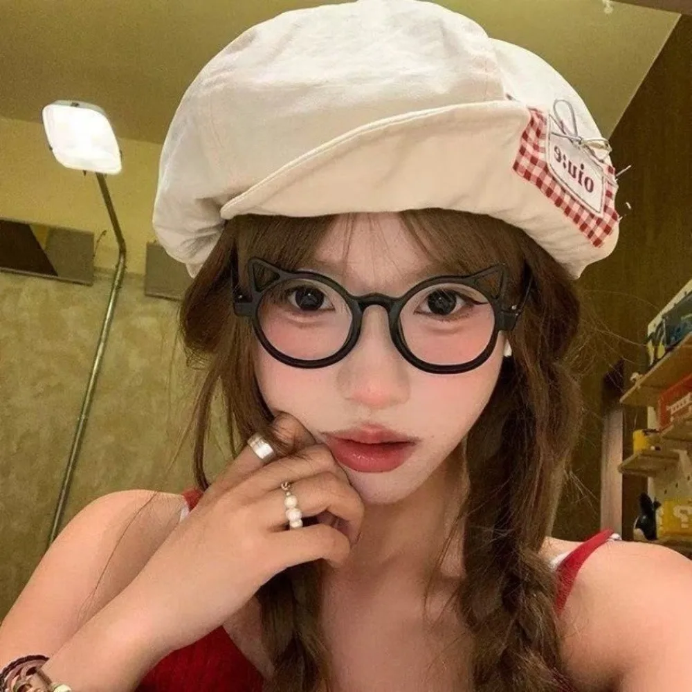 Japanese Retro Style Cherry Patch Beret Literary Style Cherry Patch Cloud Painter Cap Large Head Circumference Cuffed Brim