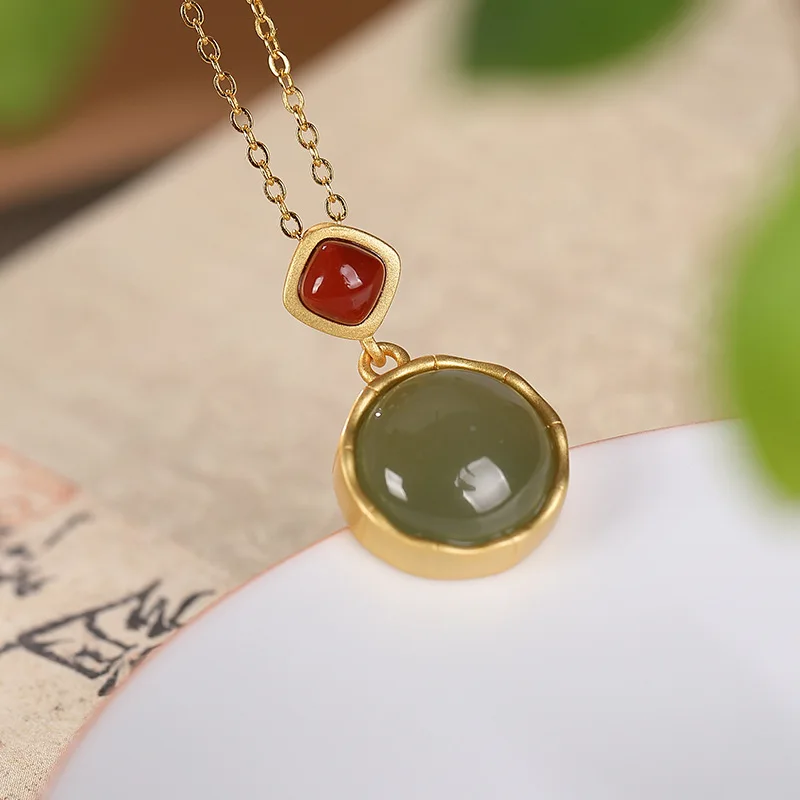 Natural Hetian jade South Red Pendant Necklace Chinese retro palace style unique ancient gold craft elegant female jewelry