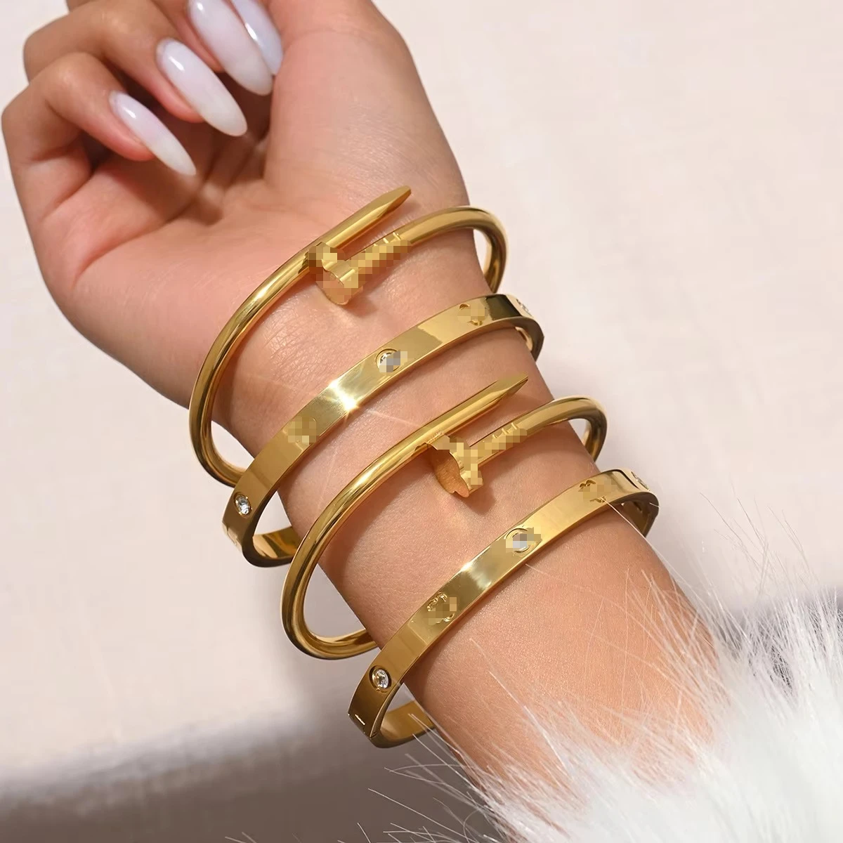 

New Titanium Bracelet Waterproof Stainless Steel Inlaid Zircon Gold Plated Classic Jewelry Gift for Women's Daily Luxury Bangles