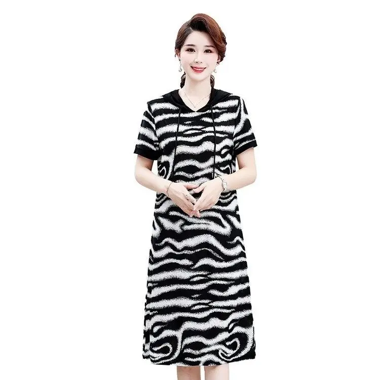 Koreanisch bedrucktes Kapuzen-Kordel zug Kurzarm-T-Shirt-Kleid für Frauen locker sitzendes lässiges vielseitiges Kleid 2024 Sommer neu l445