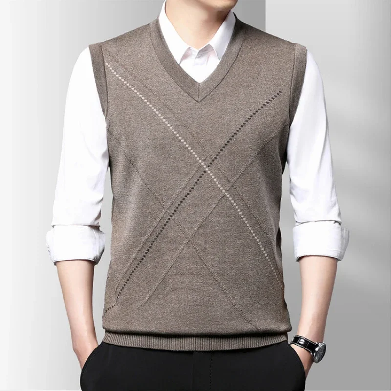 New Men's V-Neck Sleeveless Vest Classic Business Gentleman Knitwear Sweater Waistcoat Tops