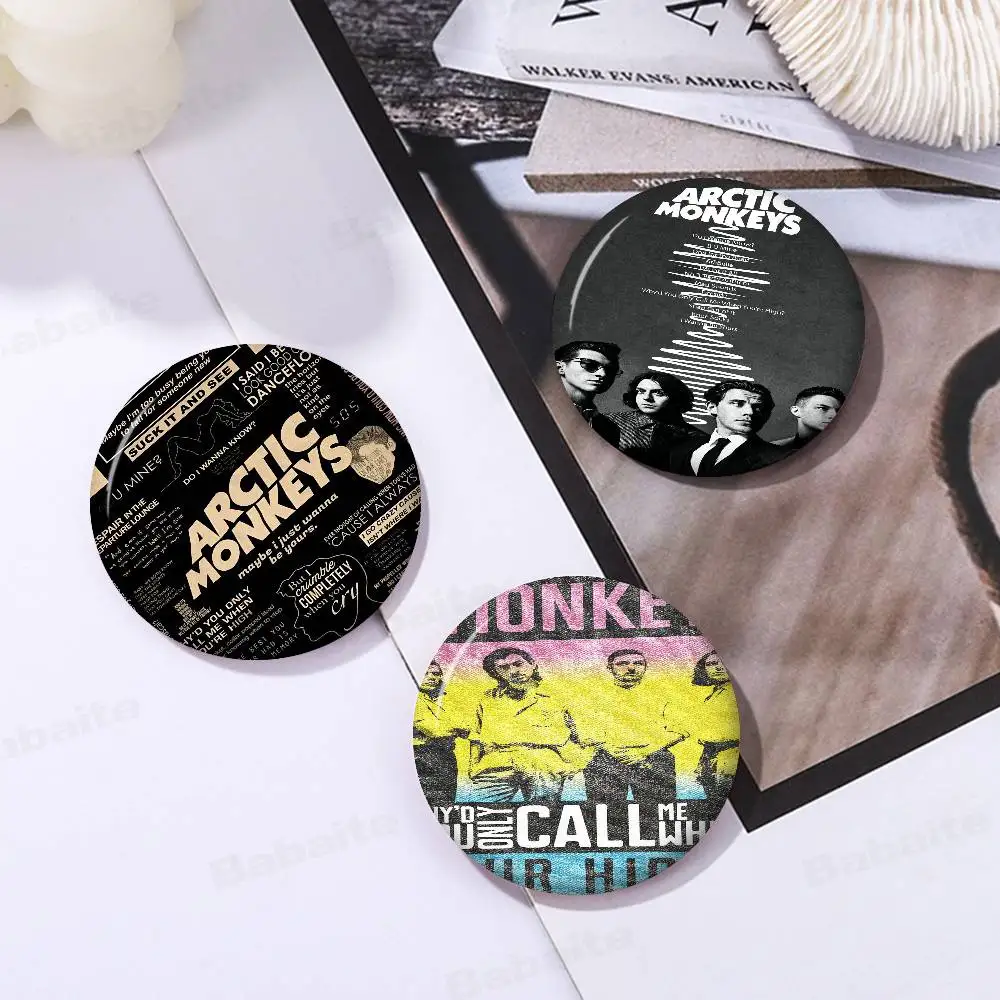 

Vintage Arctic Monkeys Rock Band Customizable Soft Button Pin For Women Creative Jewelry Funny Badge Cartoon Lover Hat