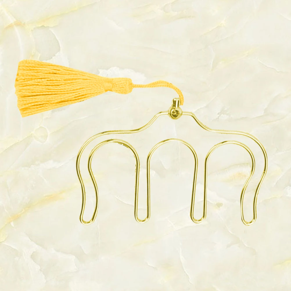 

1Pc Shape Metal Music Book Clip Stationery Hollow Out Music Clip Piano Tabs Clamp Book Page Clips Bookmark (Golden)